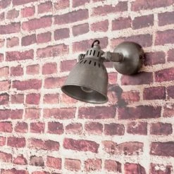 Maisons Du Monde Appliques Murales Et Spots Applique Indus En Métal Effet Vieilli -Éclairage Soldes 2024 applique indus en metal effet vieilli 1000 9 36 119961 3