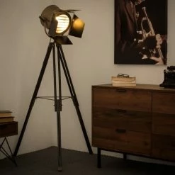 Maisons Du Monde Lampadaires Lampadaire Trépied En Métal Cuivré H 174 Cm -Éclairage Soldes 2024 lampadaire trepied en metal cuivre h 174 cm 1000 8 17 130602 4