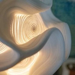 Now’s Home Lampes à Poser Lampe à Poser En Zipper Ivoire Pied En Teck H64 -Éclairage Soldes 2024 lampe a poser en zipper ivoire pied en teck h64 3