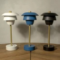 Pirouette Paris Lampes à Poser Lampe à Poser Rechargeable En Métal Blanc Et Doré H31 -Éclairage Soldes 2024 lampe a poser rechargeable en metal blanc et dore h31 4