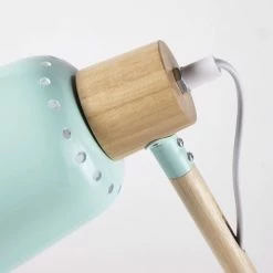 Maisons Du Monde Lampes De Chevet Enfant Lampe De Bureau En Métal Vert Et Hévéa -Éclairage Soldes 2024 lampe de bureau en metal vert et hevea 1000 8 23 181653 4