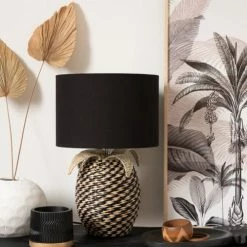 Maisons Du Monde Lampes à Poser Lampe En Bambou Tressé Et Abat-jour En Fibre Végétale Noire -Éclairage Soldes 2024 lampe en bambou tresse et abat jour en fibre vegetale noire 1000 8 4 223864 2