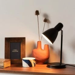 Maisons Du Monde Lampes à Poser Lampe En Métal Noir -Éclairage Soldes 2024 lampe en metal noir 1000 10 37 224512 3