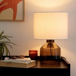 Maisons Du Monde Lampes à Poser Lampe En Verre Marron Et Abat-jour Blanc -Éclairage Soldes 2024 lampe en verre marron et abat jour blanc 1000 7 16 228181 4