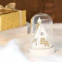 Maisons Du Monde Décorations à Poser De Noël Statuette Maisonnette Lumineuse Sous Cloche En Verre H12 -Éclairage Soldes 2024 statuette maisonnette lumineuse sous cloche en verre h12 1000 8 8 172167 6