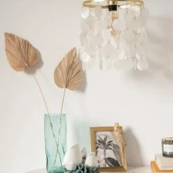 Maisons Du Monde Suspensions Suspension à Pampilles En Nacre écrue Et Métal Doré -Éclairage Soldes 2024 suspension a pampilles en nacre ecrue et metal dore 1000 10 5 223373 2