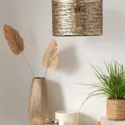 Maisons Du Monde Suspensions Suspension En Métal Doré Ajouré -Éclairage Soldes 2024 suspension en metal dore ajoure 1000 13 29 223274 2